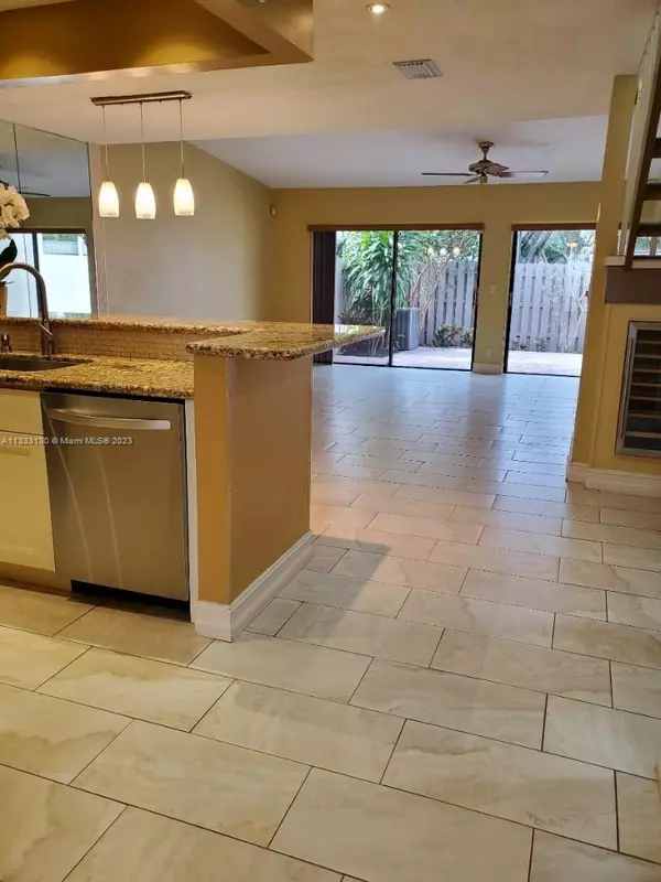 Miami, FL 33173,7416 SW 104th Pl #0