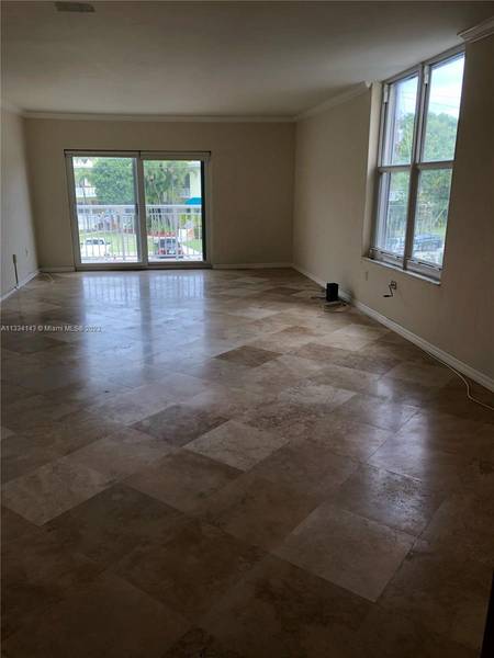 9270 W Bay Harbor Dr #2F, Bay Harbor Islands, FL 33154