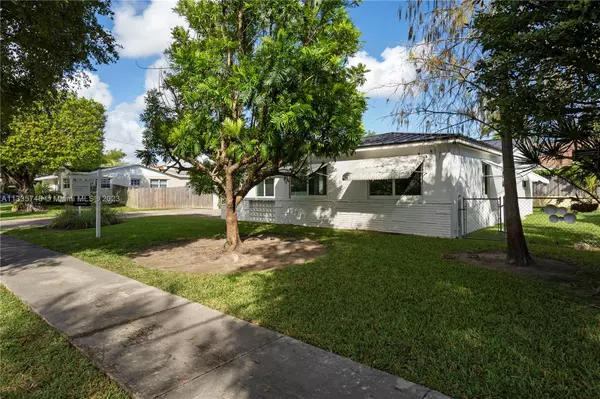 Miami, FL 33173,8931 SW 82nd St