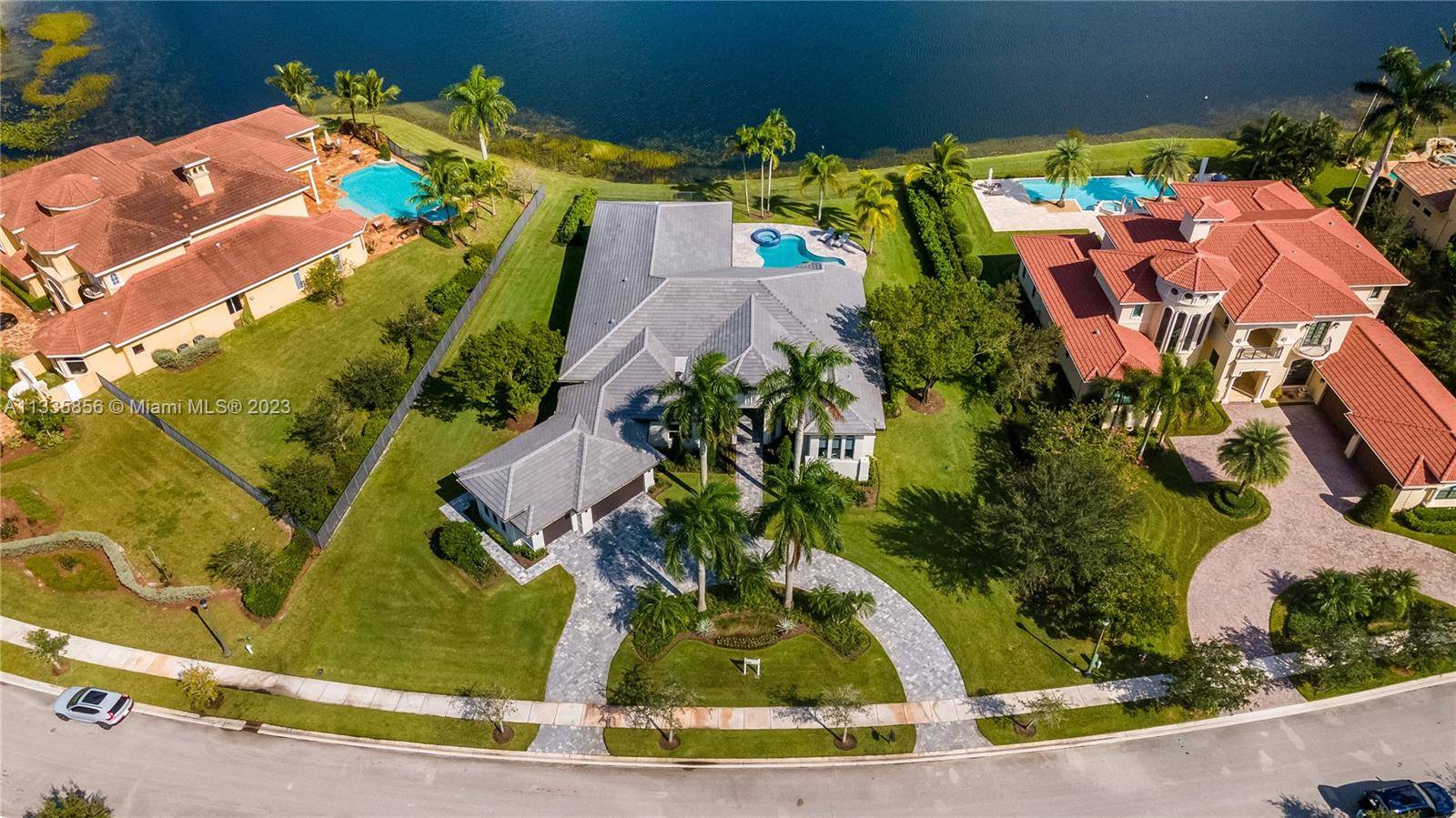 Weston, FL 33332,3204 Islewood Ave