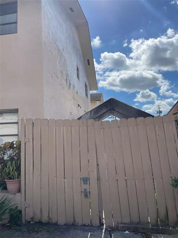 Hialeah, FL 33013,370 E 40th St #2