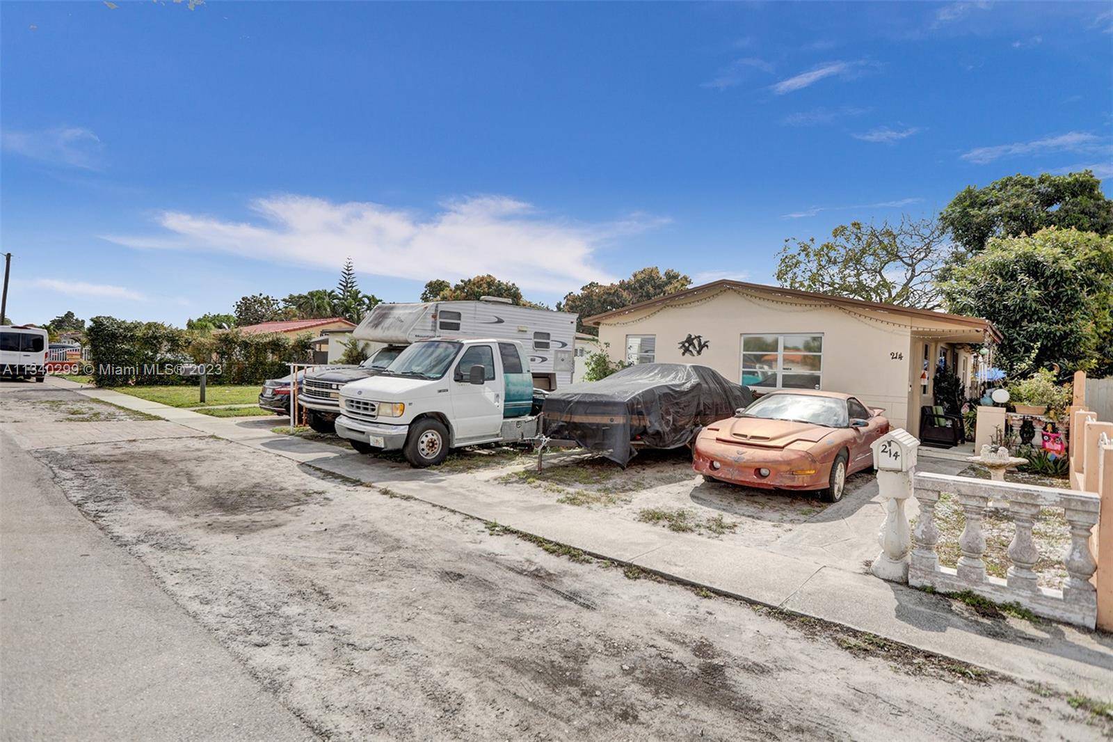 Hialeah, FL 33013,214 E 62nd St