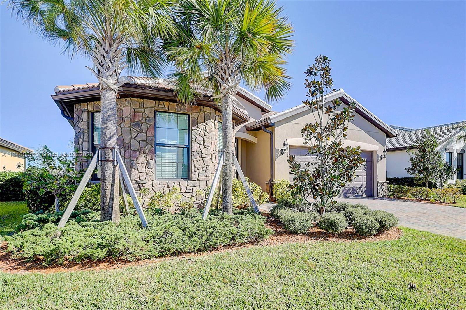 Port St. Lucie, FL 34984,727 SE Boboli Way