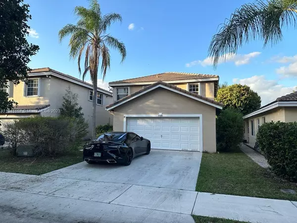 7939 S Silverado Cir,  Davie,  FL 33024