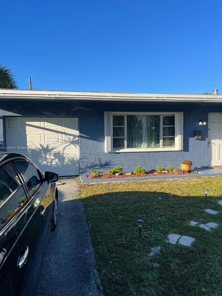 6761 NW 29th St, Sunrise, FL 33313