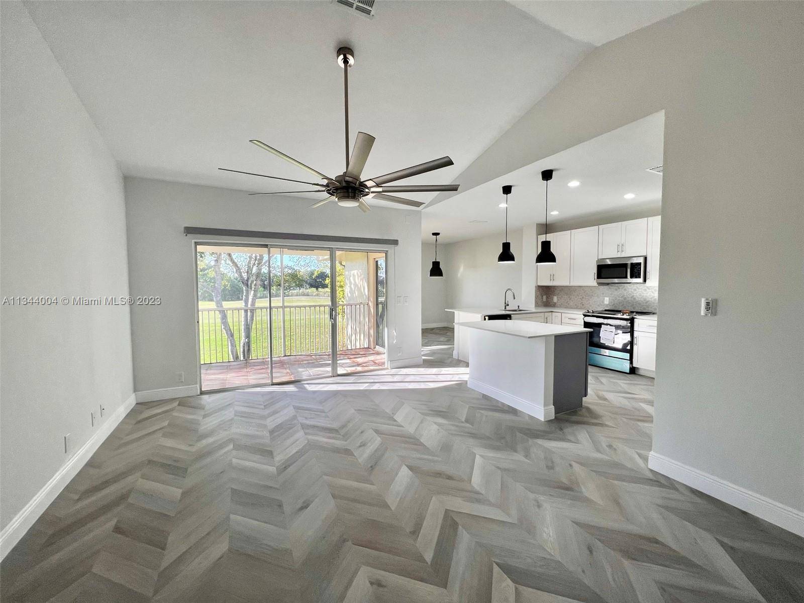 Weston, FL 33326,16315 Malibu Dr #74