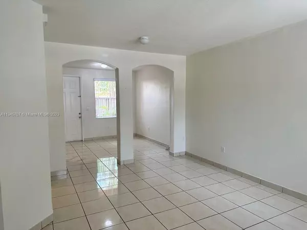 Homestead, FL 33032,10806 SW 240th St