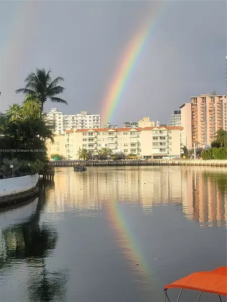 2600 Collins Ave #308, Miami Beach, FL 33140