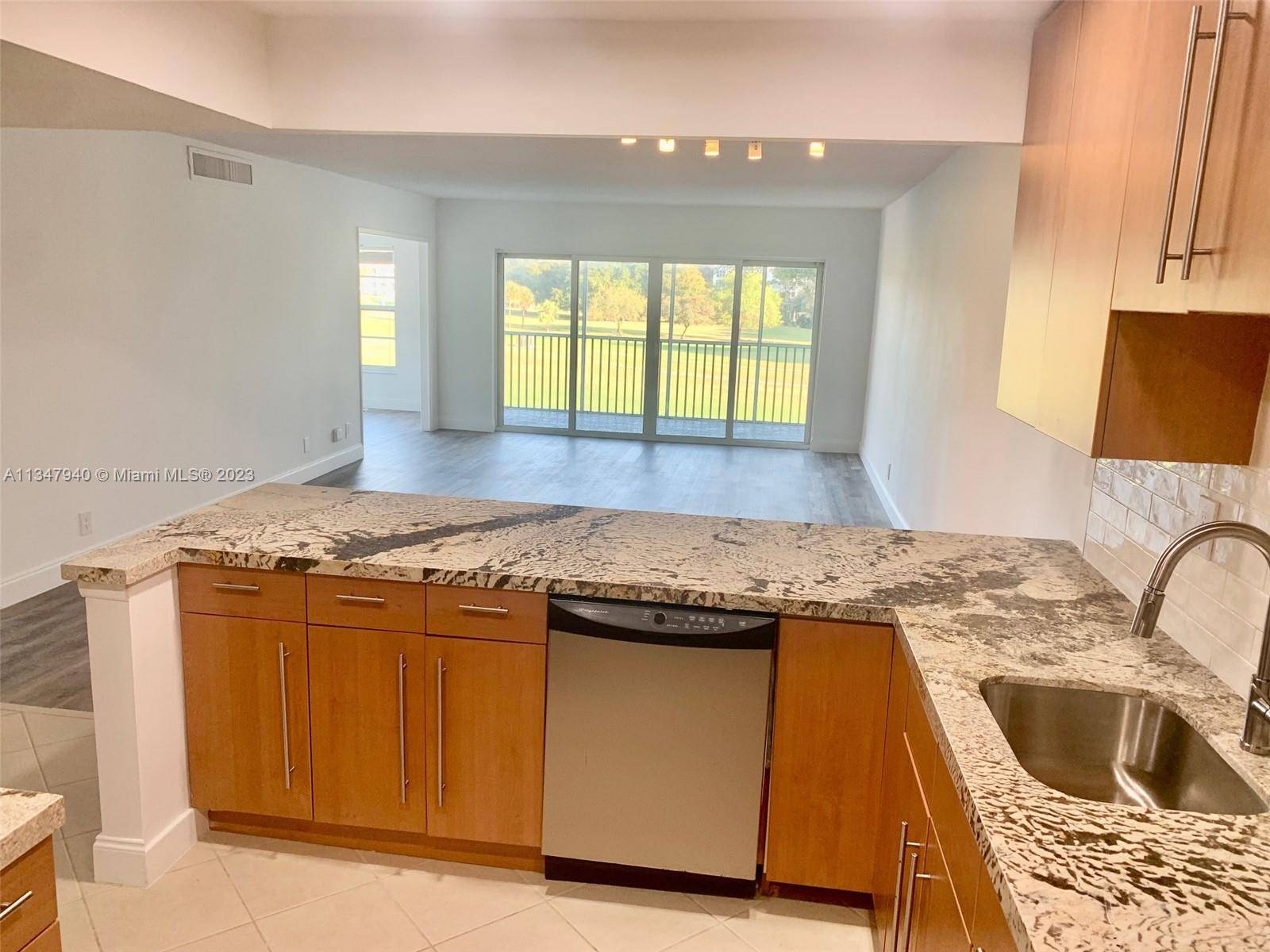 Pompano Beach, FL 33069,2850 N Palm Aire Dr #307