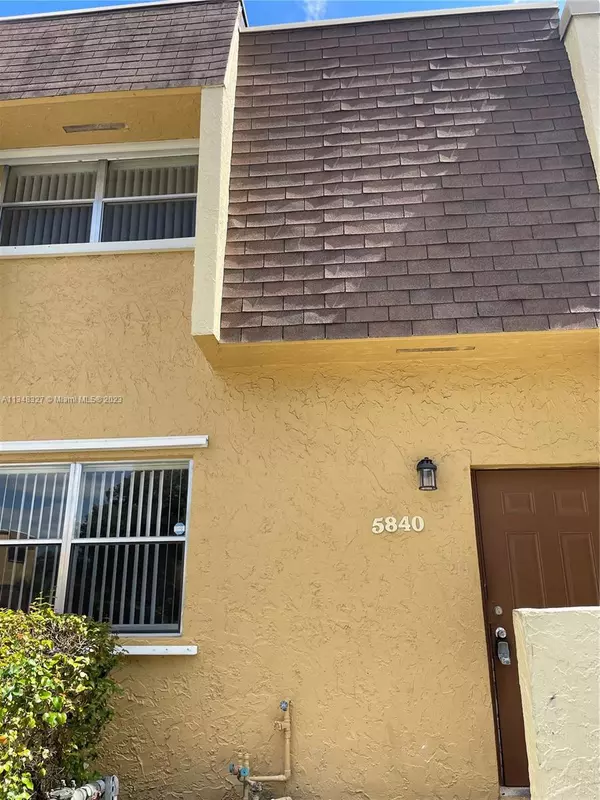 5840 Blueberry Ct #66,  Lauderhill,  FL 33313