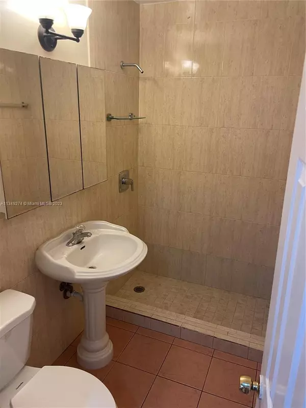 Miami, FL 33134,4257 SW 5th St