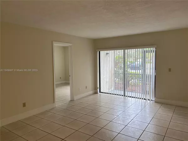 Coral Springs, FL 33065,10710 Royal Palm Blvd #2-2