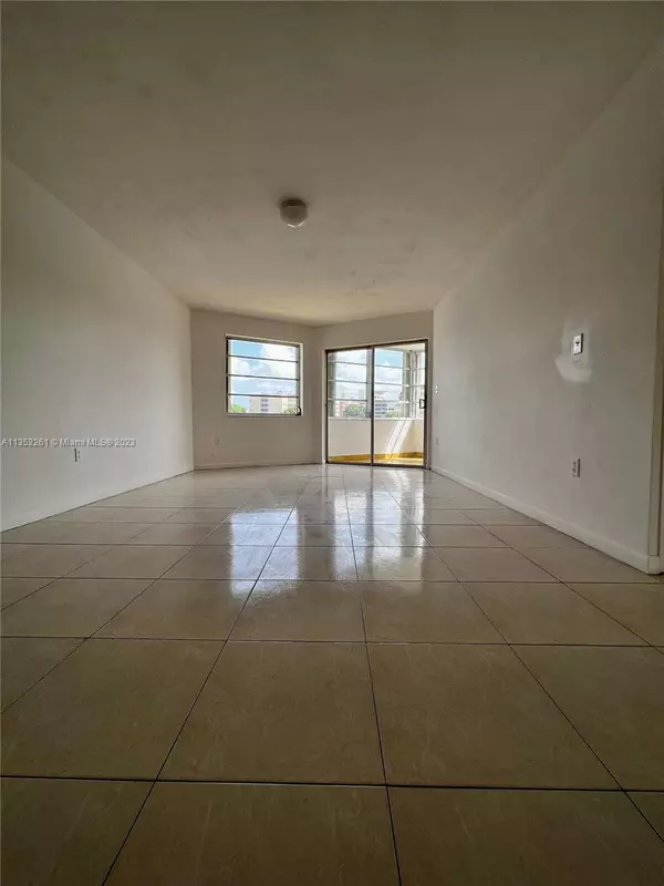 Miami, FL 33179,1631 NE Miami Gardens Dr #231
