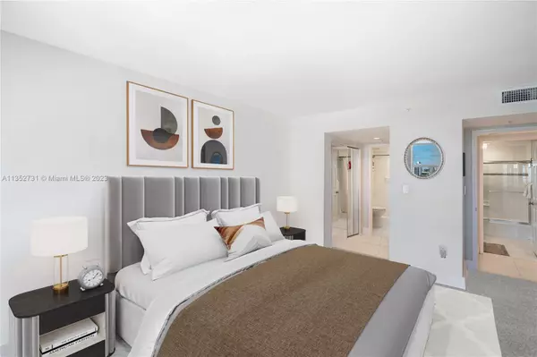 Miami Beach, FL 33139,1900 Sunset Harbour Dr #1007