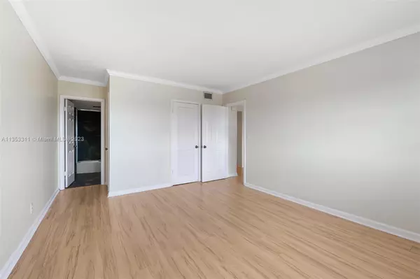 Fort Lauderdale, FL 33305,1881 Middle River Dr #705