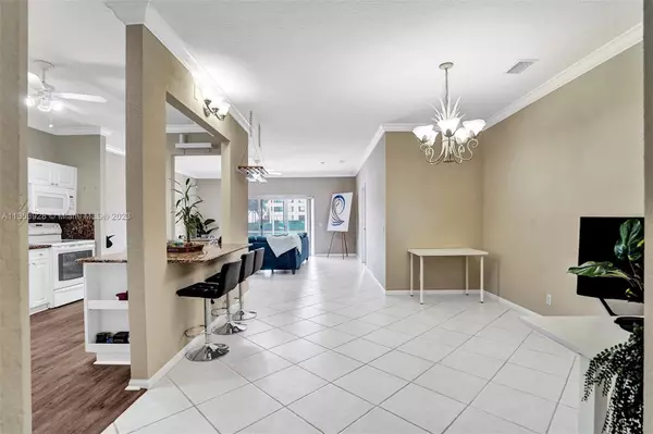 Tamarac, FL 33321,9906 NW 76th St