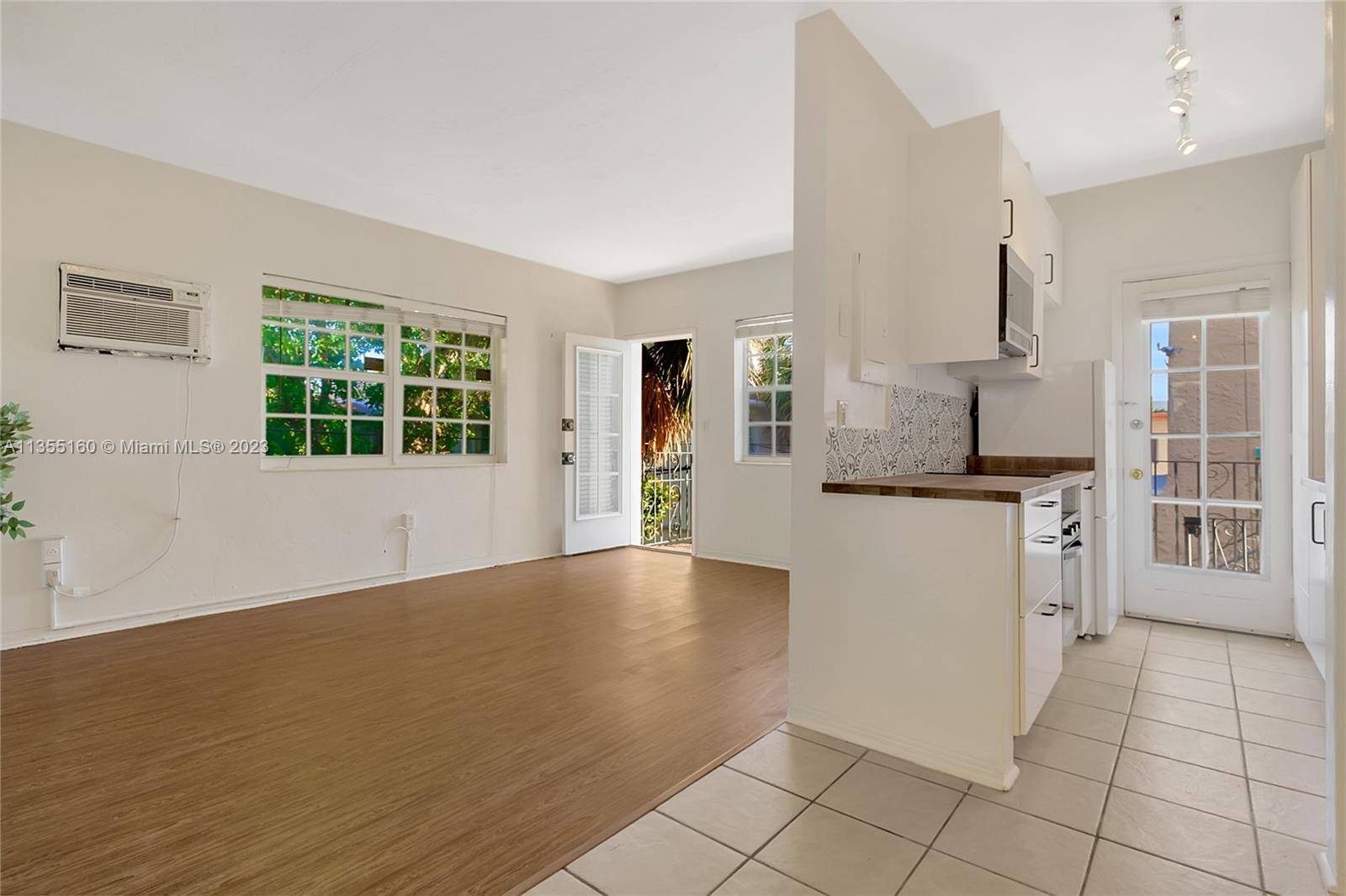 Miami Beach, FL 33139,1551 Michigan Ave #14