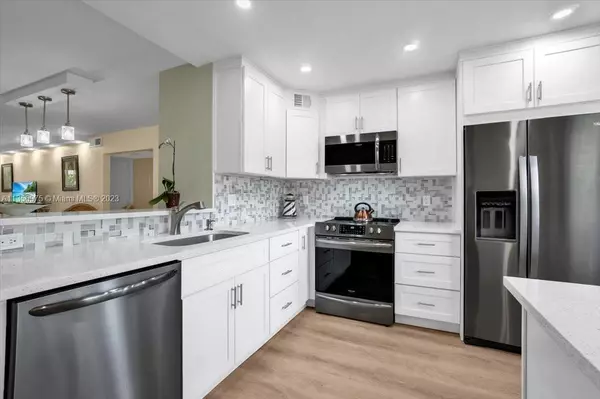 2101 Lucaya Bnd #M2,  Coconut Creek,  FL 33066