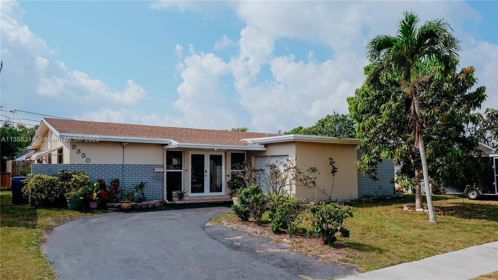 9330 NW 20th Pl, Sunrise, FL 33322