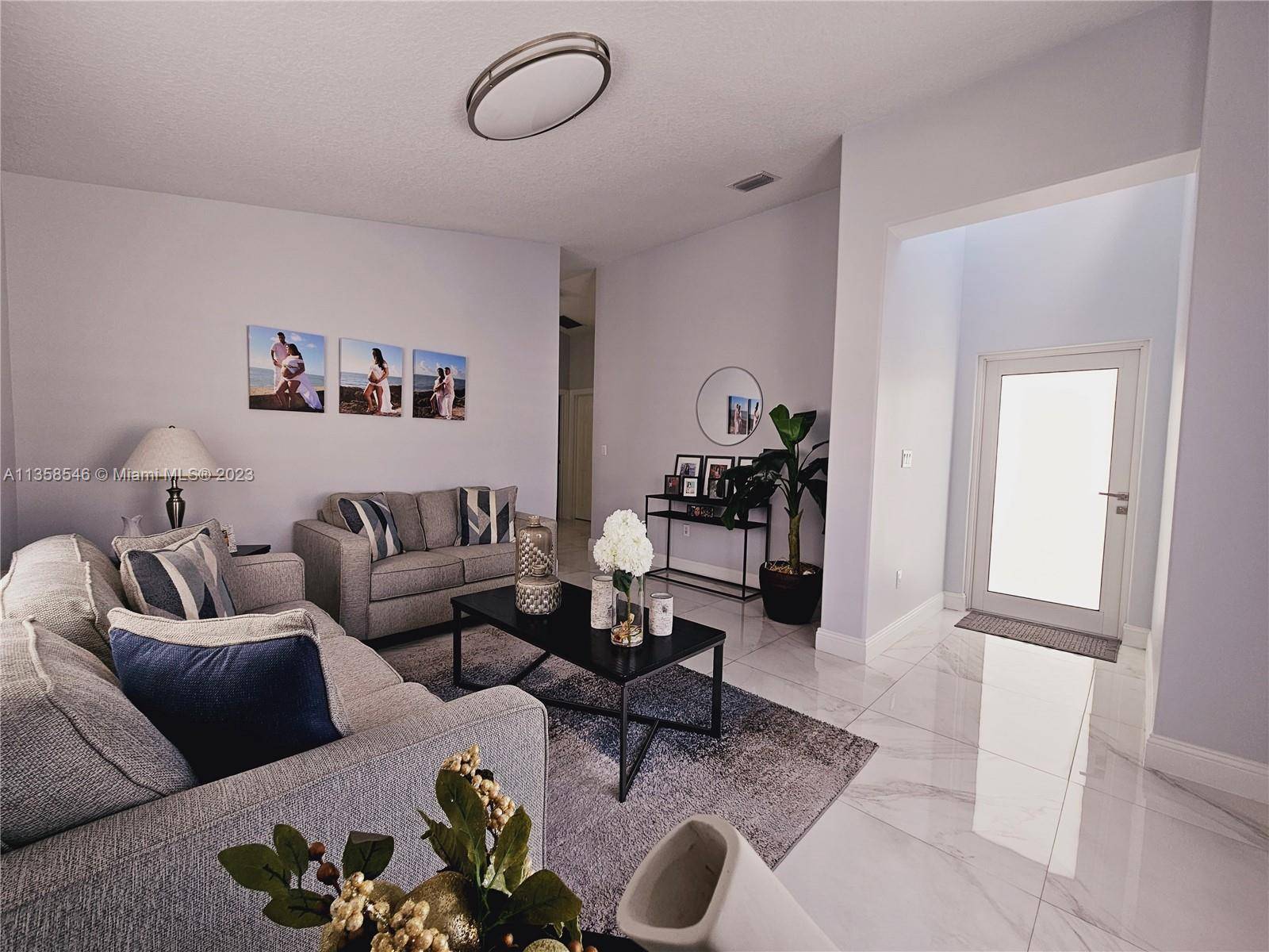 Hialeah, FL 33018,3438 W 75th Pl