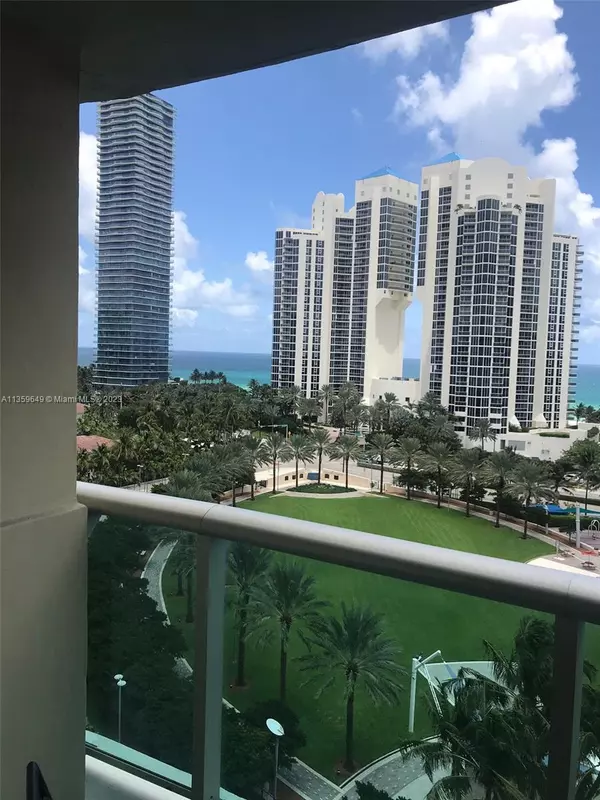 Sunny Isles Beach, FL 33160,19370 Collins Ave #1005