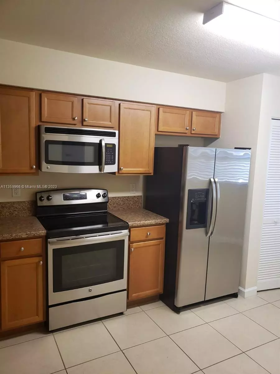 Cutler Bay, FL 33190,22551 SW 88th Pl #205-1