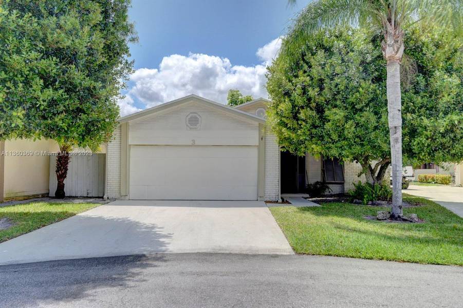 3 Hammond Pl, Boynton Beach, FL 33426