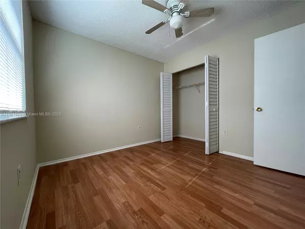 Pembroke Pines, FL 33024,163 NW 93rd Ave #203