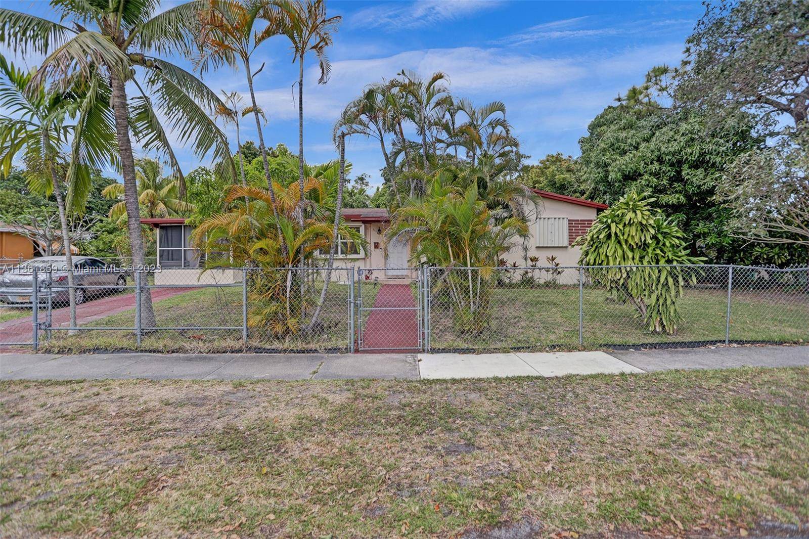 Miami Gardens, FL 33169,351 NW 195th Ter