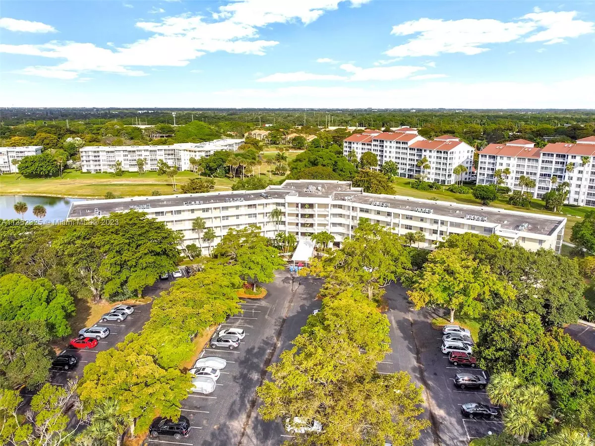 Pompano Beach, FL 33069,805 Cypress Blvd #203