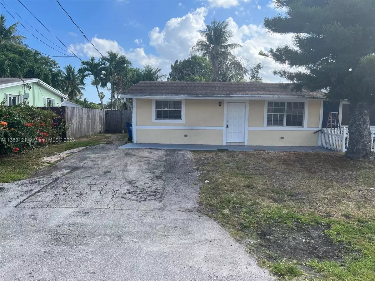 North Lauderdale, FL 33068,6878 SW 15th St