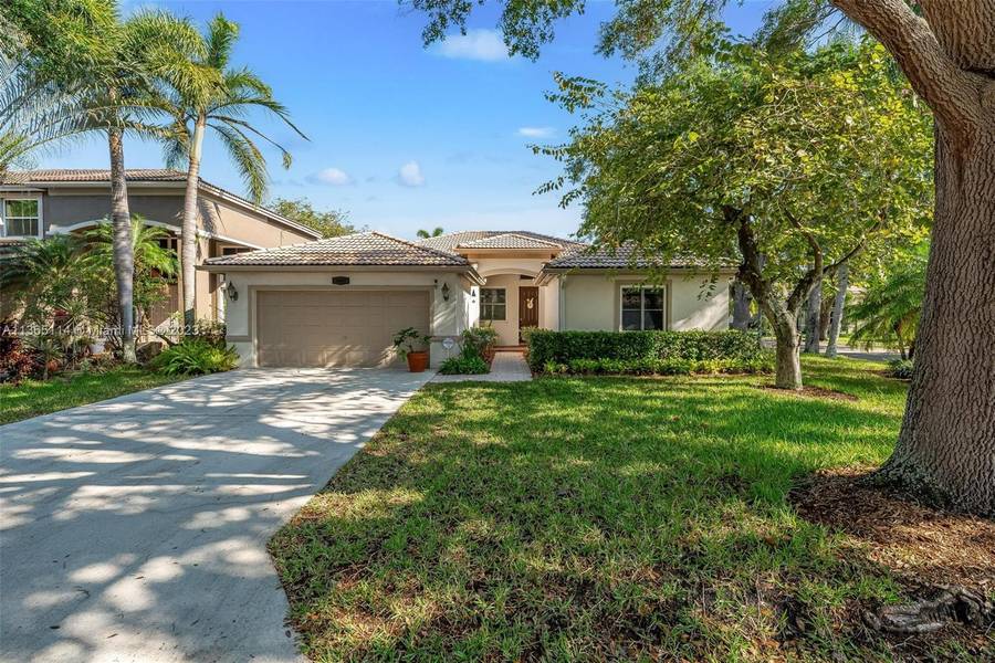 5407 NW 48th St, Coconut Creek, FL 33073