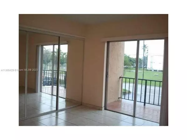 Pembroke Park, FL 33023,5100 SW 41st St #201