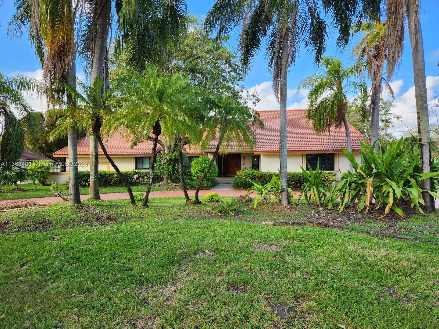 8375 SW 78th St,  Miami,  FL 33143