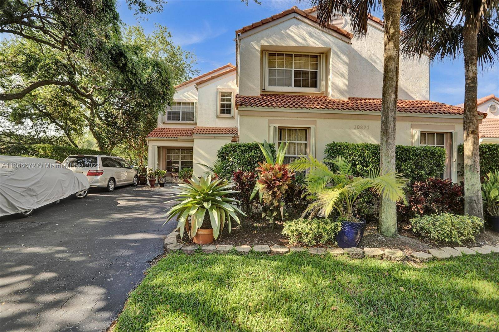 10371 NW 11th St, Plantation, FL 33322
