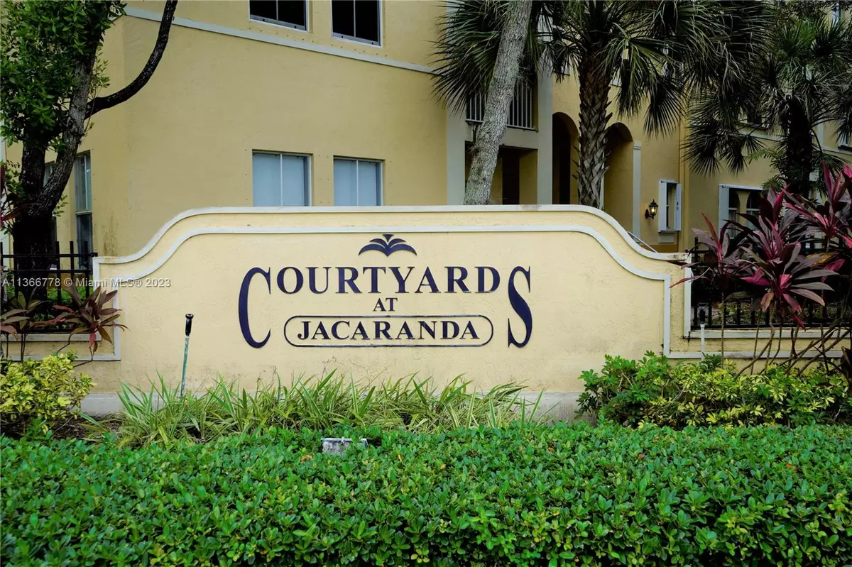 Plantation, FL 33324,120 Jacaranda Country Club Dr #209