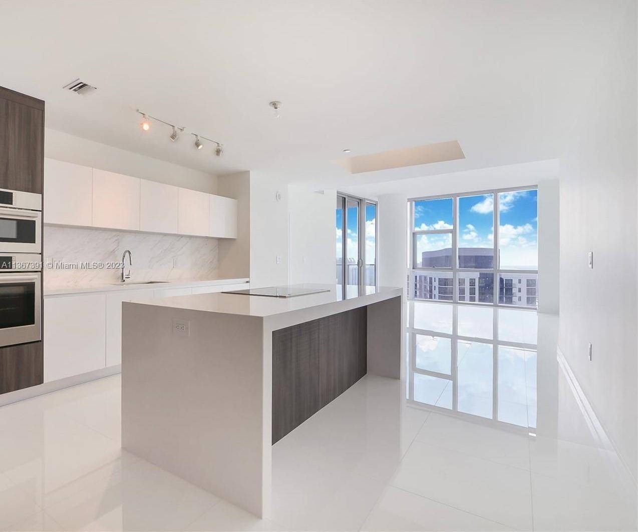 Miami, FL 33132,851 NE 1st Ave #4111
