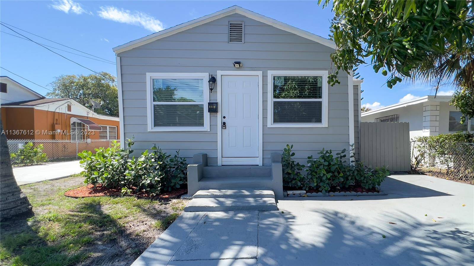 1112 11th St, West Palm Beach, FL 33401