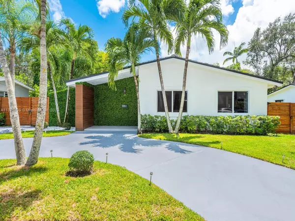 South Miami, FL 33143,6478 SW 72nd St