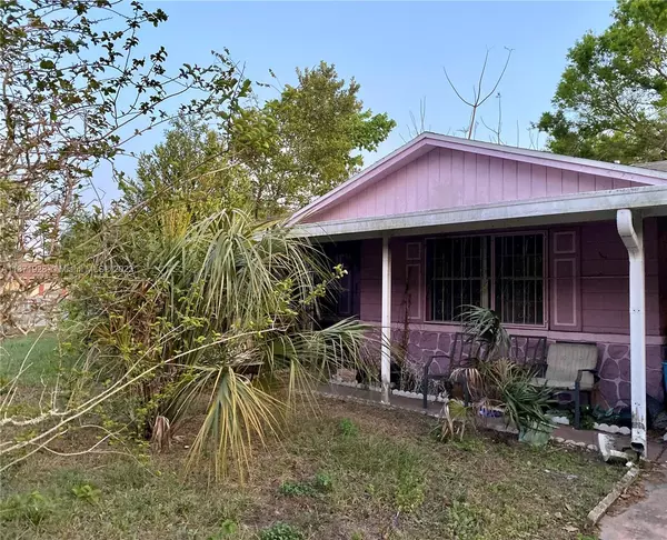 5709 Charles, Tampa, FL 33619