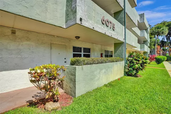Tamarac, FL 33319,6075 N Sabal Palm Blvd #111