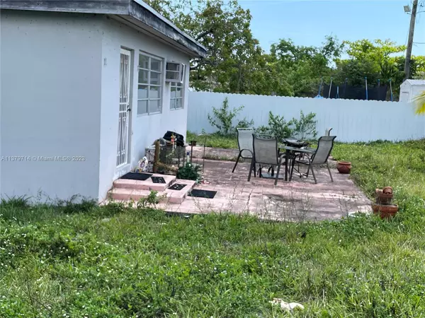 Miami, FL 33168,670 NW 147th St