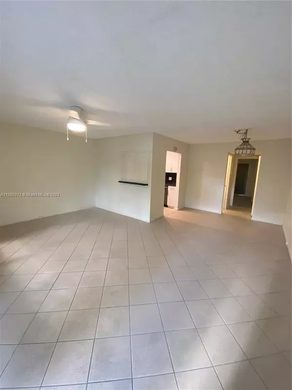 Deerfield Beach, FL 33442,204 Prescott K #204