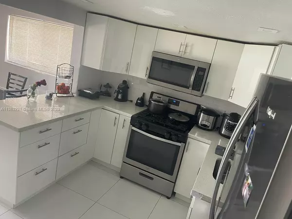 Hialeah, FL 33012,366 W 34th St