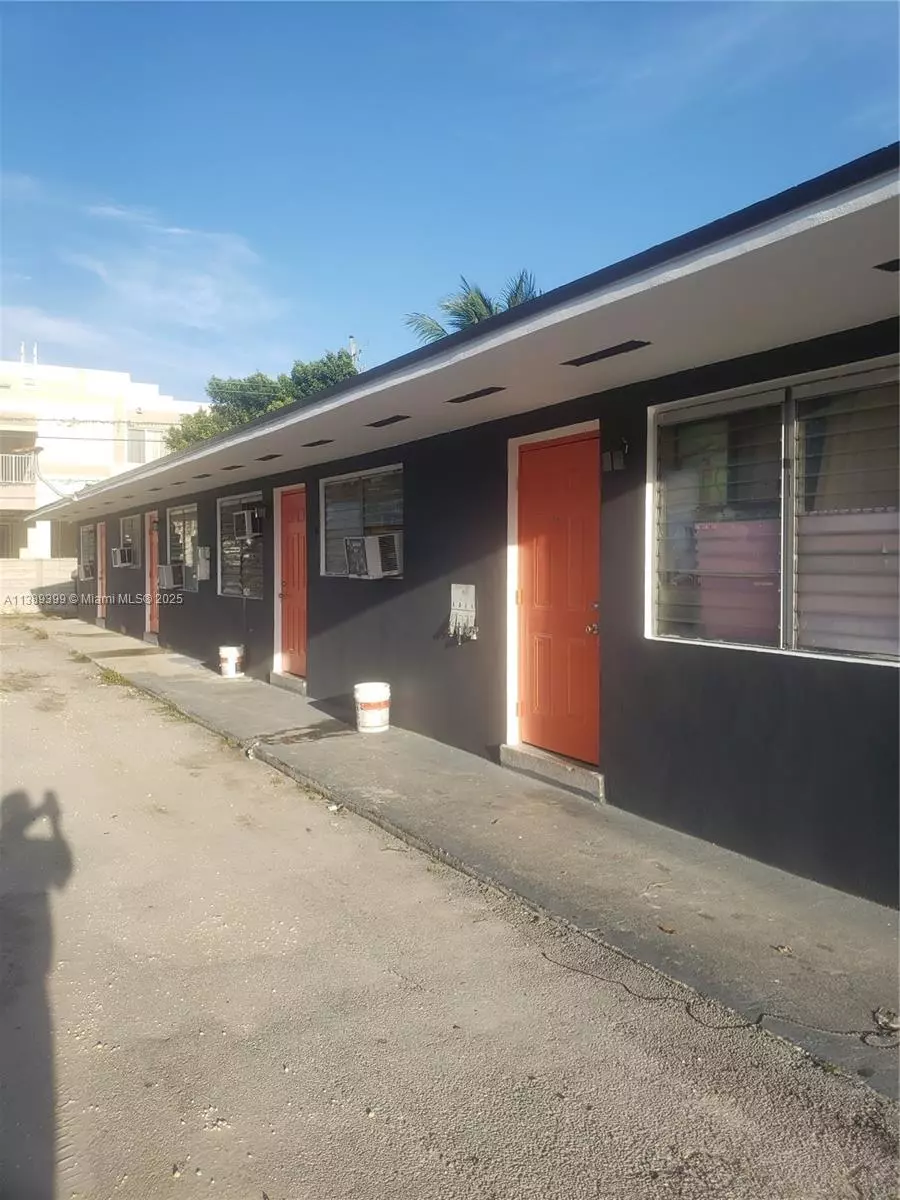 Miami, FL 33142,2855 NW 22nd Ave