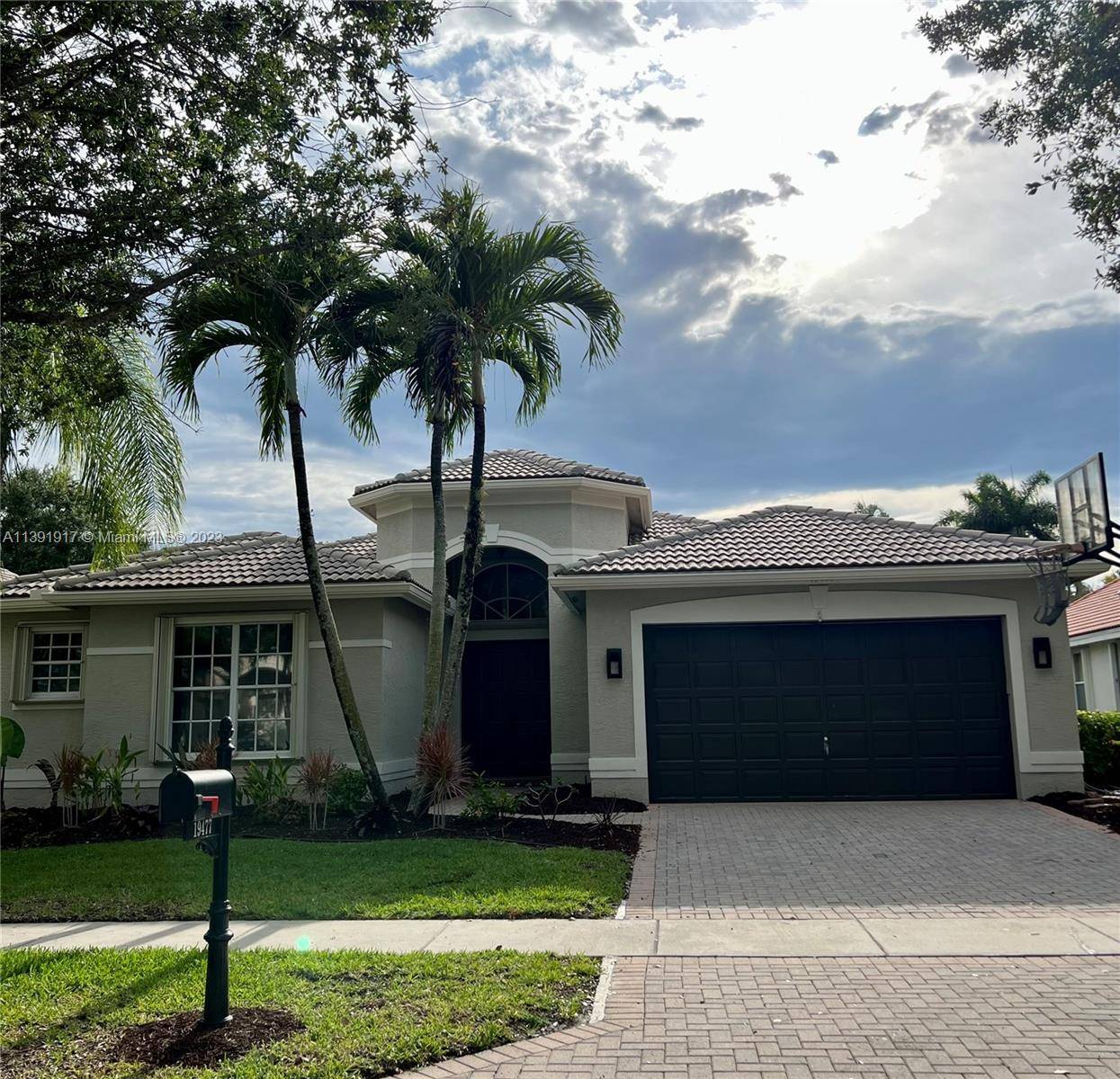 19477 Estuary Dr, Boca Raton, FL 33498