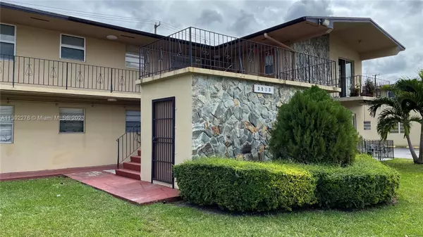 Miami, FL 33155,3903 SW 78th Ct #202