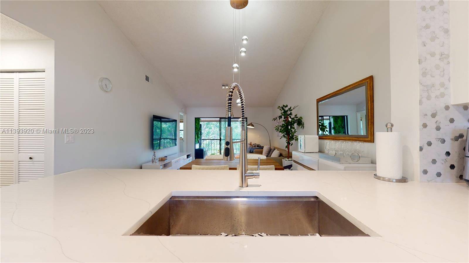 Boca Raton, FL 33433,22160 Palms Way #203