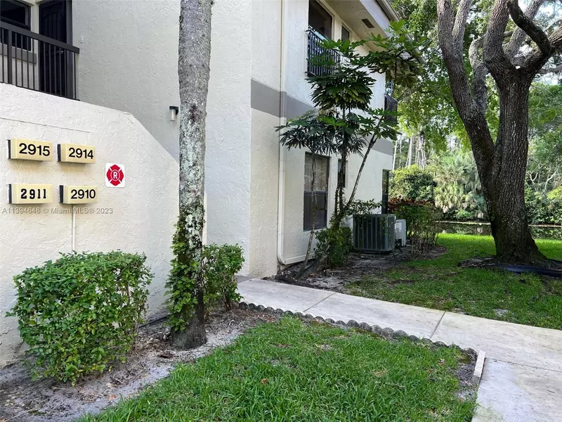 2911 S Carambola Cir S #2098, Coconut Creek, FL 33066