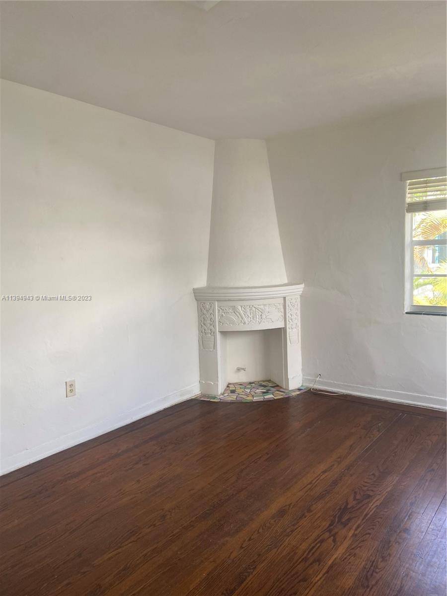 Miami Beach, FL 33139,1559 Meridian Ave #208